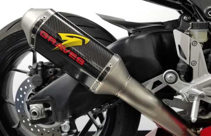 Graves motorsports cat back slip-on exhaust carbon CBR1000RR 17-25 EXH-17CB1-CBTC