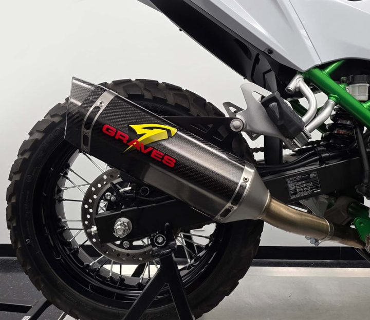 Graves Kawasaki KLE 500 LINK Cat-Back Carbon Exhaust EXK-26KLE5-CBSC